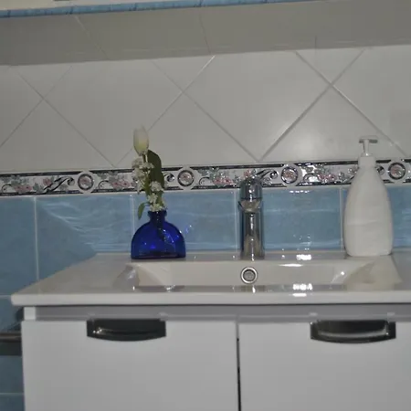 Holiday home Smart Central Decumani Naples
